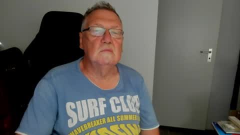 Snapshot of sharlots_pet chatting on 07/29/26, 06:44 sharlots_pet online show from 07/29/26, 06:44