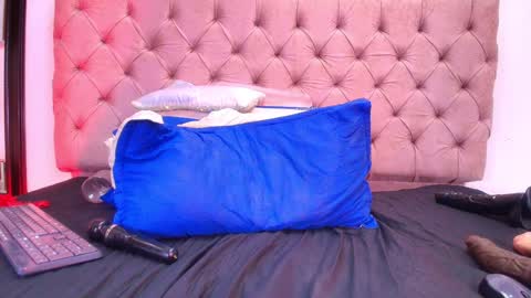 Sharlott online show from 01/31/25, 03:00