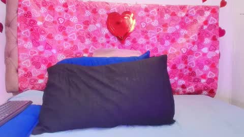 Sharlott online show from 02/15/25, 12:01