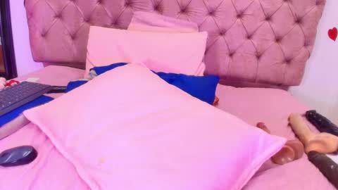 Sharlott online show from 02/22/25, 03:36