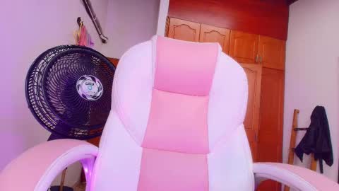 Sharlott online show from 03/04/25, 11:51