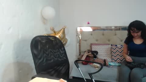 Sara online show from 01/22/25, 02:56