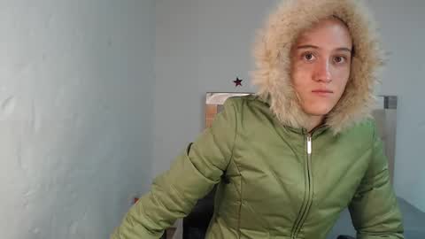 Sara online show from 02/10/25, 02:37