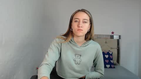 Sara online show from 02/21/25, 01:22