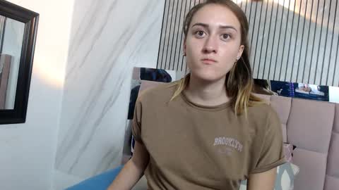 Sara online show from 12/19/25, 02:24