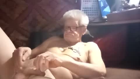 Snapshot of sharoc666 chatting on 12/10/24, 12:06 Shamroc online show from 12/10/24, 12:06