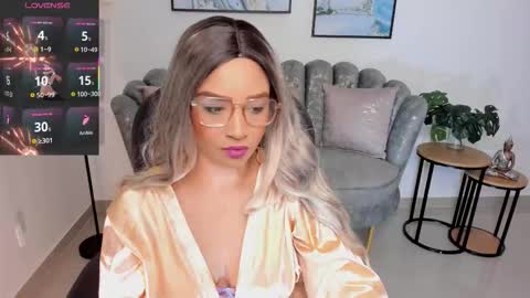 sharon_breezee online show from 10/14/25, 04:24