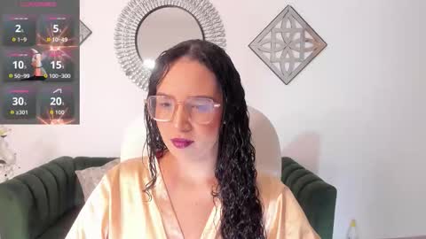 sharon_breezee online show from 10/28/25, 12:03