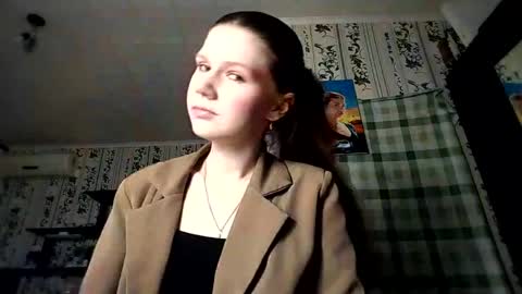 Nika online show from 04/30/26, 03:40
