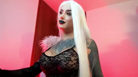 Antonia online show from 09/25/25, 04:21