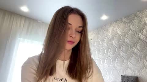 Miroslava online show from 09/15/25, 04:23