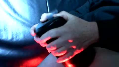 Snapshot of shaveice chatting on 10/23/25, 03:22 shaveice online show from 10/23/25, 03:22