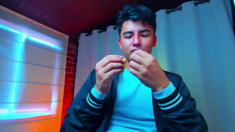 Snapshot of shawn__sanderson chatting on 01/11/26, 03:28 Shawn online show from 01/11/26, 03:28