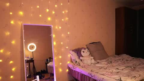 Snapshot of shawty_girl_ chatting on 02/11/25, 03:29 Sonya online show from 02/11/25, 03:29