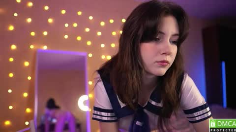 Snapshot of shawty_girl_ chatting on 09/17/25, 06:31 Sonya online show from 09/17/25, 06:31