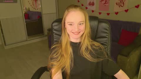 Shawty Mia online show from 12/16/25, 02:22