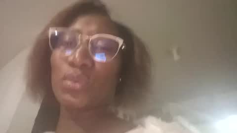 Snapshot of shayra70 chatting on 06/21/26, 01:41 Shayra online show from 06/21/26, 01:41