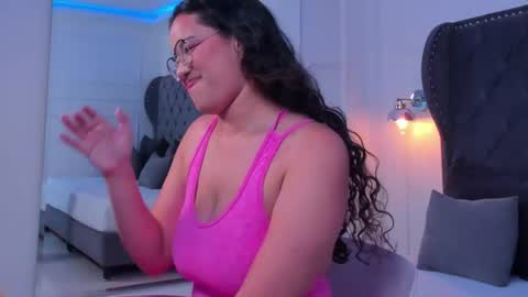 Snapshot of shayra_alina chatting on 06/17/26, 09:27 shayra_alina online show from 06/17/26, 09:27