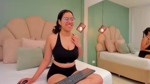 Snapshot of shayra_alina chatting on 06/23/26, 11:30 shayra_alina online show from 06/23/26, 11:30