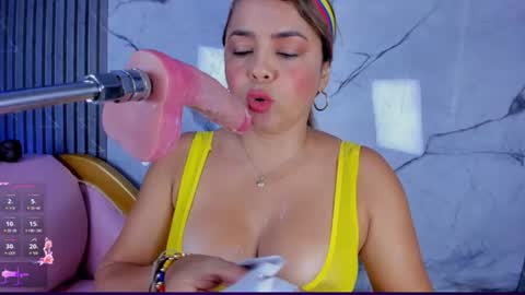 shayra_boobs2 online show from 06/27/26, 12:22
