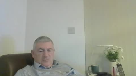 Snapshot of she52 chatting on 12/10/24, 04:06 she52 online show from 12/10/24, 04:06