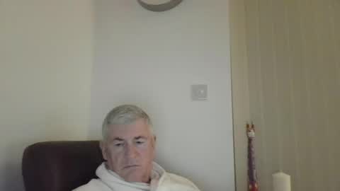 she52 online show from 04/18/26, 09:48