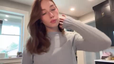 Snapshot of sheababyyy chatting on 05/31/26, 02:24 Shea xx online show from 05/31/26, 02:24