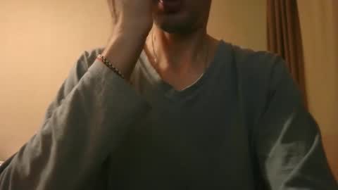 Snapshot of shedevr02 chatting on 05/14/26, 06:04 Roger online show from 05/14/26, 06:04