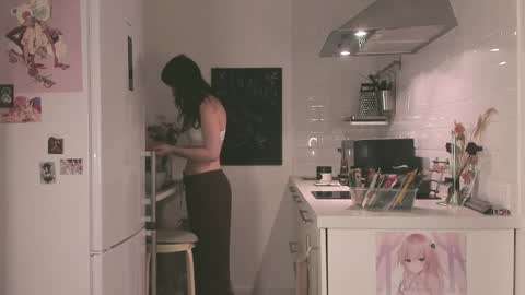 Chiara online show from 12/21/24, 09:36