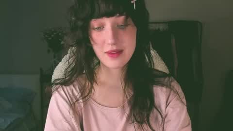 Snapshot of sheeny_shy chatting on 06/01/26, 04:41 Chiara online show from 06/01/26, 04:41