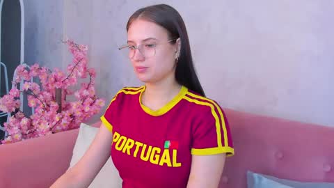 Amely online show from 05/03/26, 09:26
