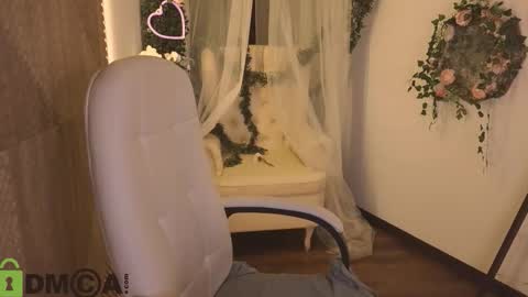 Snapshot of sheilla_queen chatting on 02/08/26, 01:25 sheilla_queen online show from 02/08/26, 01:25