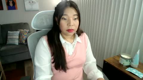 Snapshot of sheilyn_smith chatting on 06/24/26, 04:33 sheilyn_smith online show from 06/24/26, 04:33