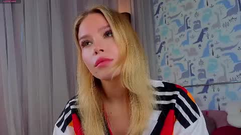 Snapshot of sheliamuyres chatting on 07/03/26, 01:56 Lina online show from 07/03/26, 01:56