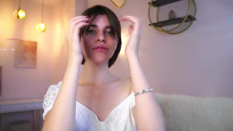 Snapshot of shelleyharn chatting on 09/27/25, 01:21 Alex online show from 09/27/25, 01:21