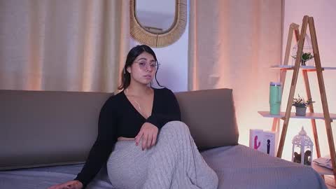  Transmission schedule Monday - Friday 715 am to 200 pm time Colombia  online show from 11/04/25, 03:00