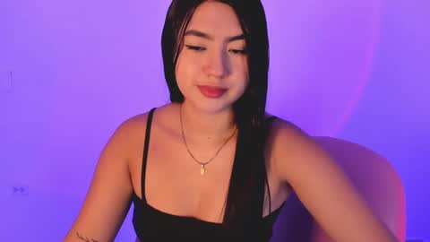 Snapshot of shelly_rohades chatting on 10/14/25, 01:06 online show from 10/14/25, 01:06