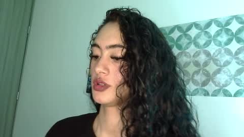 Snapshot of shelsy_d chatting on 05/12/26, 09:34 S H E L S Y online show from 05/12/26, 09:34