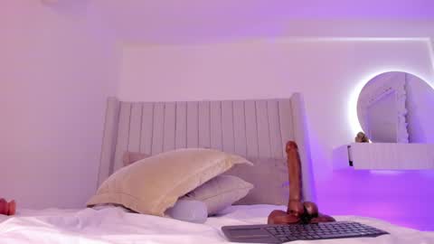 shelynna_azzul online show from 01/31/25, 11:24