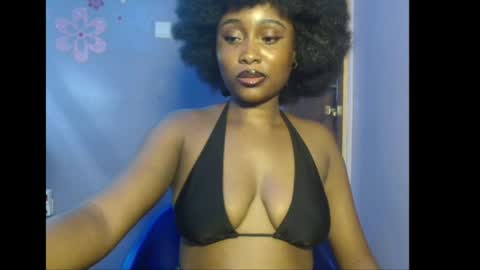 Snapshot of shena_xnomy chatting on 07/07/26, 07:29 Favour online show from 07/07/26, 07:29