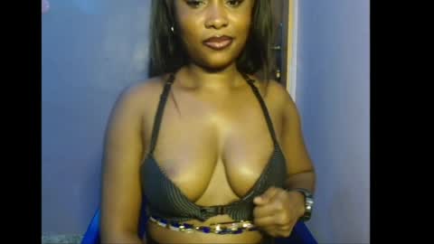Snapshot of shena_xnomy chatting on 07/08/26, 07:35 Favour online show from 07/08/26, 07:35