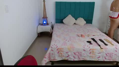 Shena online show from 04/05/26, 04:59