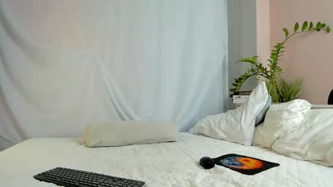 Max online show from 03/29/26, 04:34