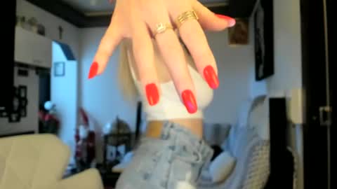 Edaline online show from 12/20/24, 03:10