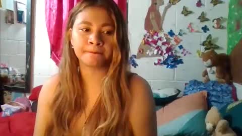  Maria Saenz online show from 10/29/25, 03:20