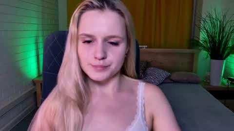 Snapshot of sherributlers chatting on 07/22/26, 05:21 Sweet Sherri online show from 07/22/26, 05:21