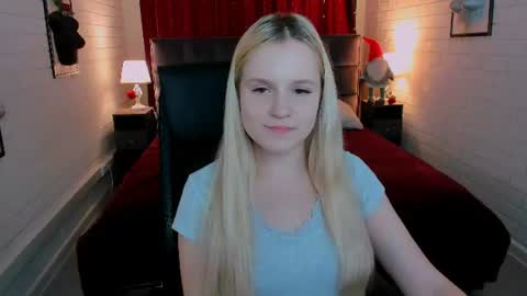Snapshot of sherributlers chatting on 07/26/26, 05:04 Sweet Sherri online show from 07/26/26, 05:04