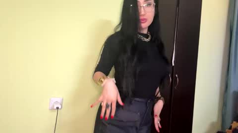 Sherry online show from 04/30/26, 06:36