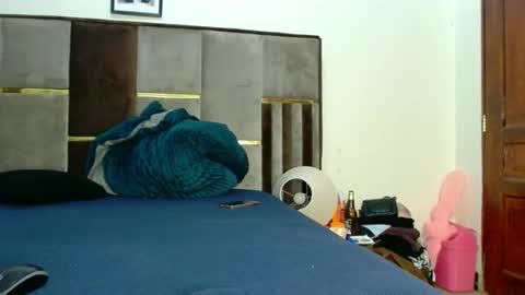 Snapshot of sherrysaa chatting on 03/03/25, 03:20 Sherry l online show from 03/03/25, 03:20