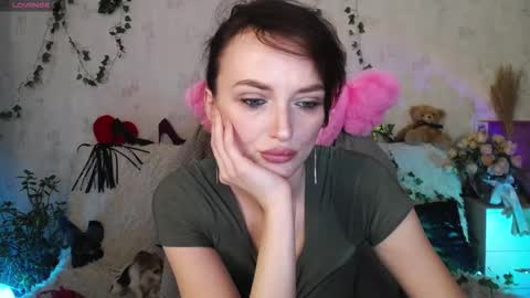 Vanessa online show from 11/26/25, 06:09